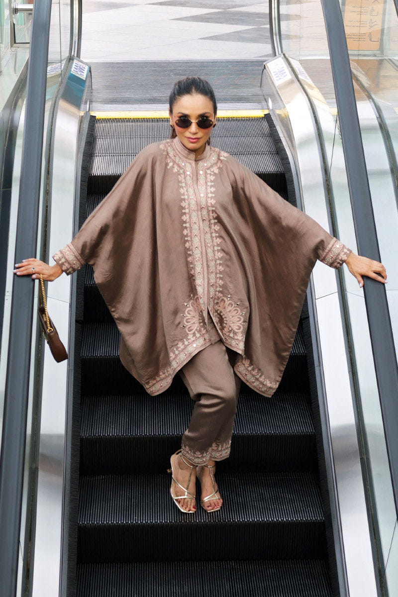 Chic Ophicial | Spotlight | Cinnamon Peach