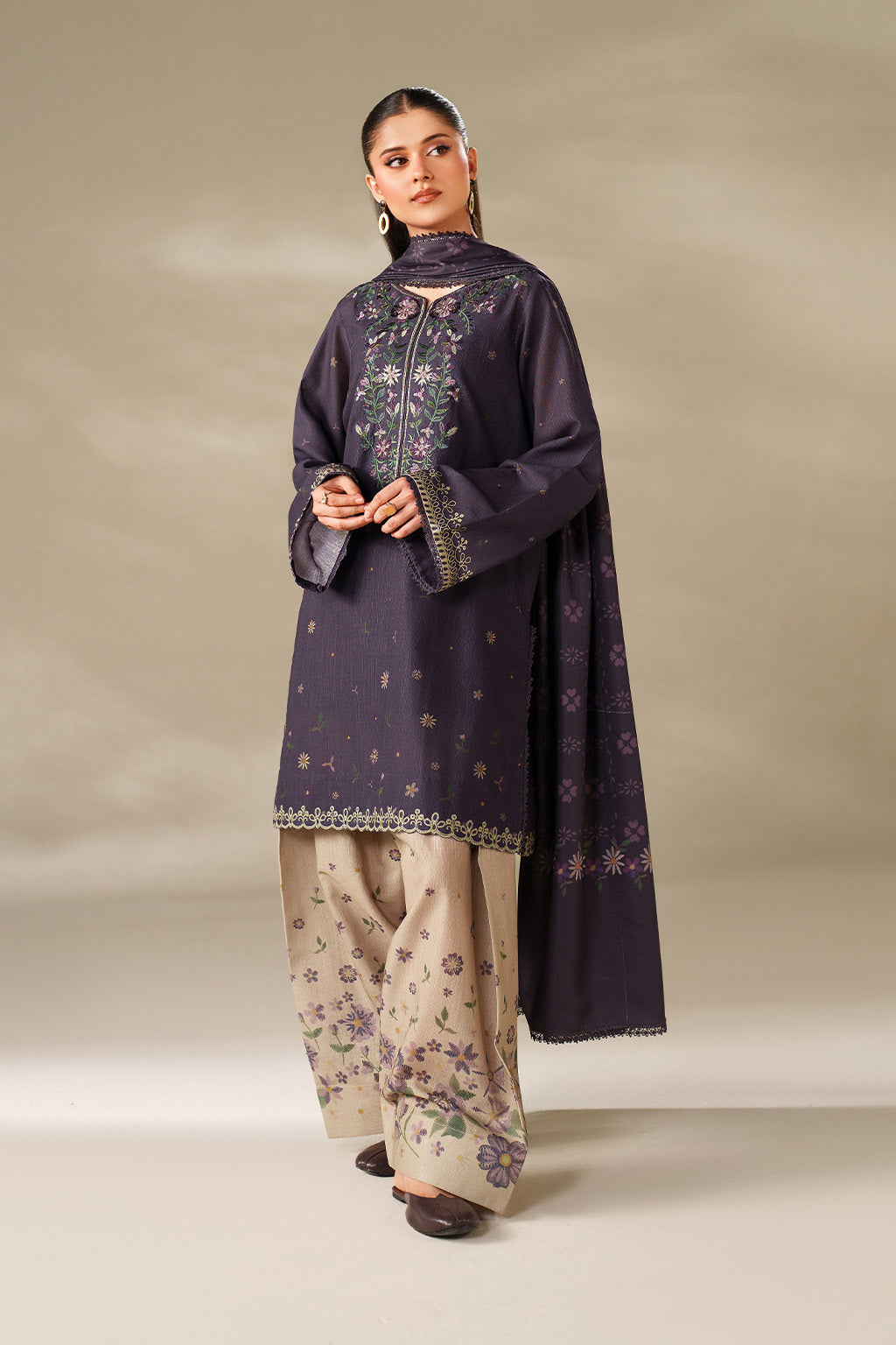 Iznik | Winter Chapter 25 | UE-568 Printed Khaddar, image 3