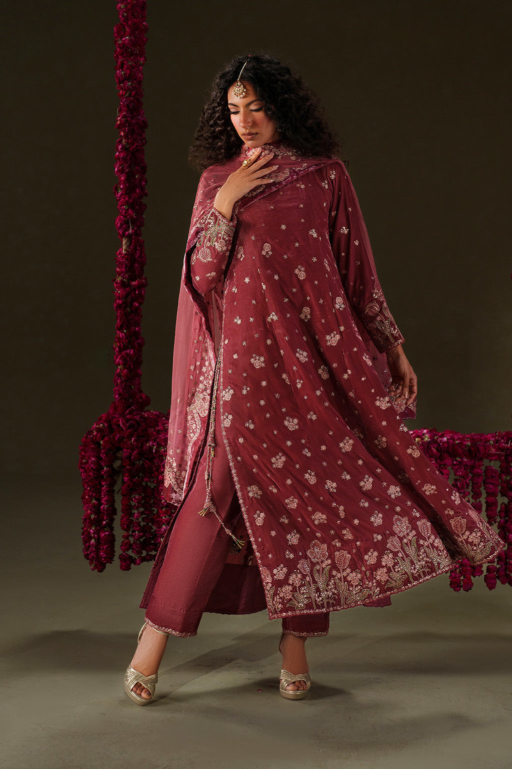 Iznik | Velvet 25 | IV-75 Embroidered Velvet, image 5