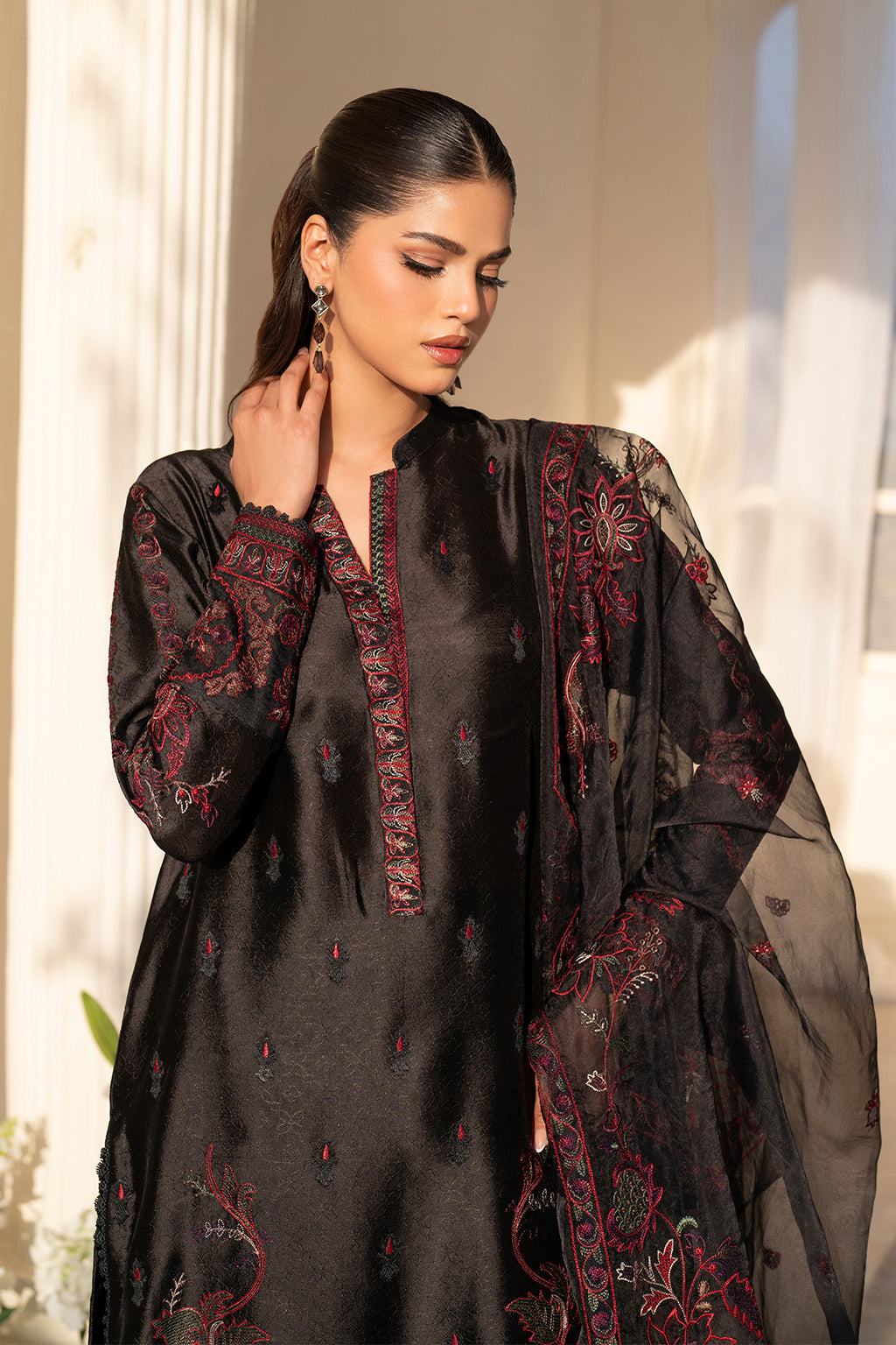 Iznik | Festive Formal | UE-434 Embroidered Pure silk, image 3