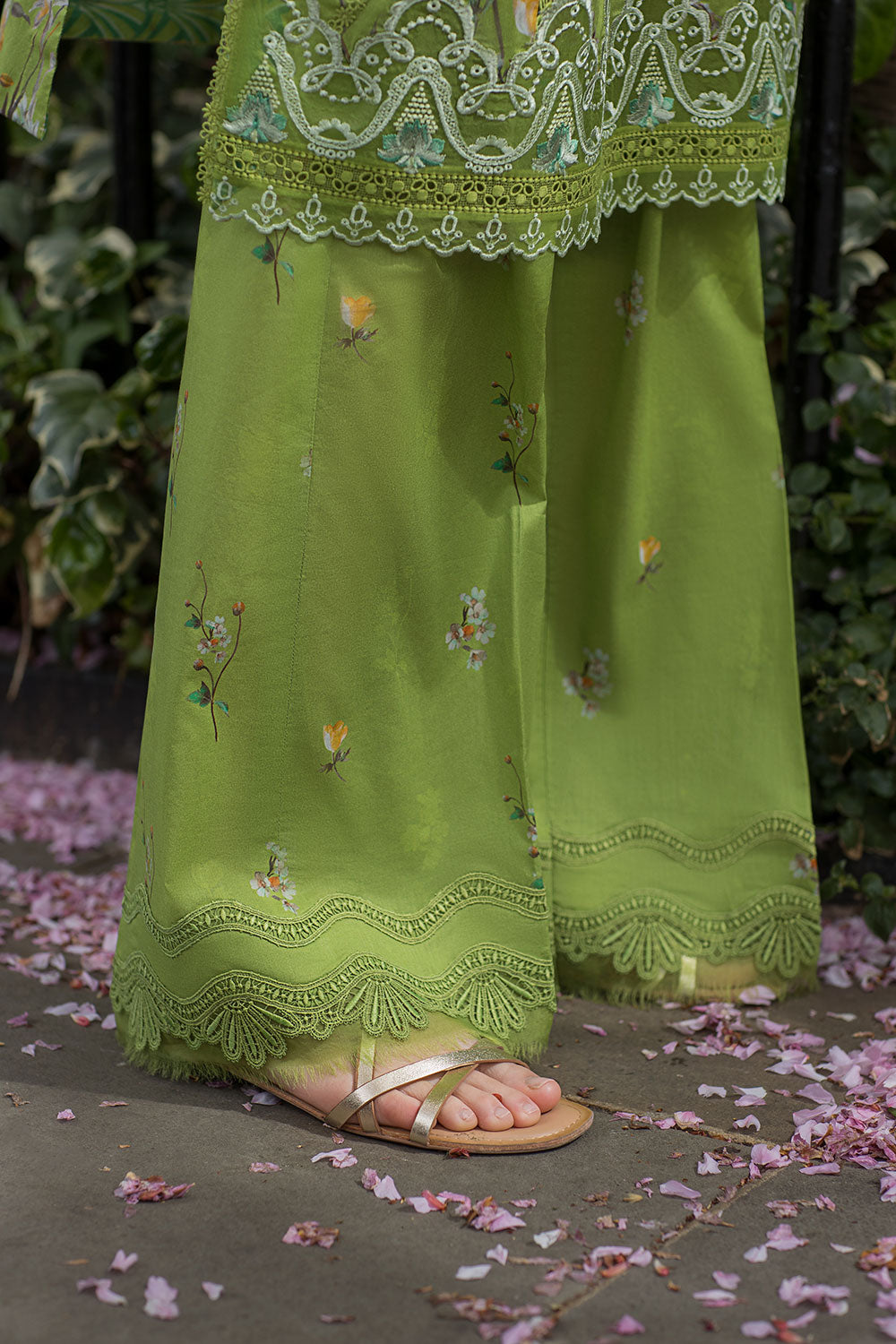 Sobia Nazir | Basics 25 | Design 3A -  Sobia Nazir Ladies Clothes - Original Designer Dress - House of Maryam
