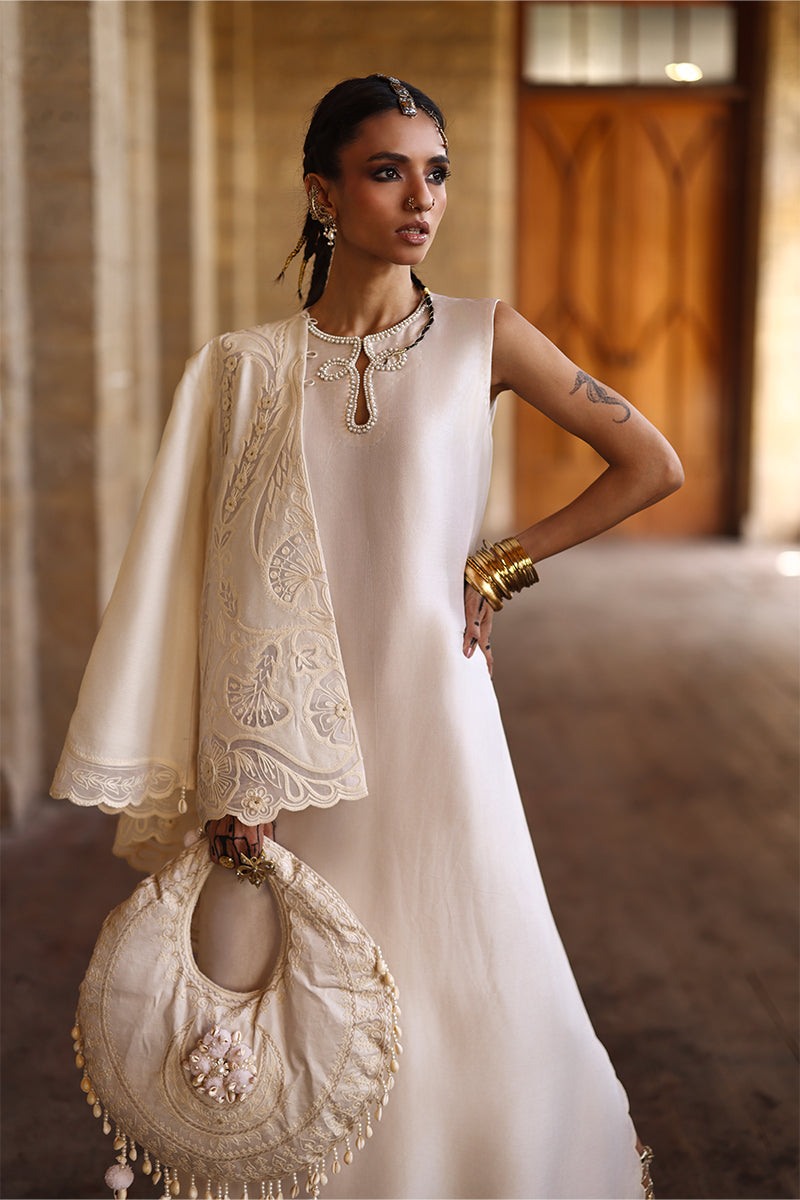 Wardha Saleem | Aari Collection 26 | Roha-5