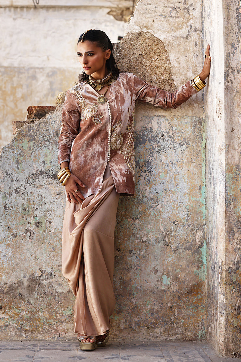 Wardha Saleem | Pure Velvet 25 | Nuha