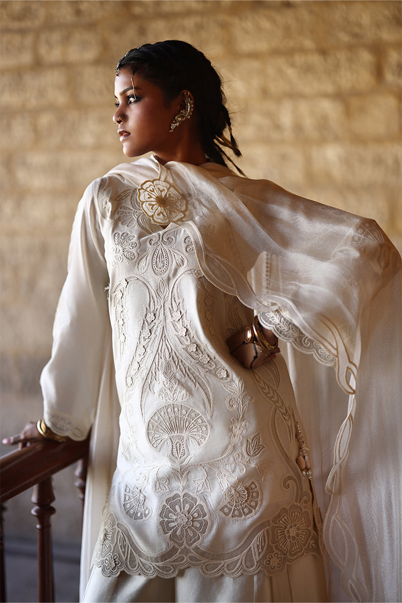 Wardha Saleem | Aari Collection 26 | Champa-3