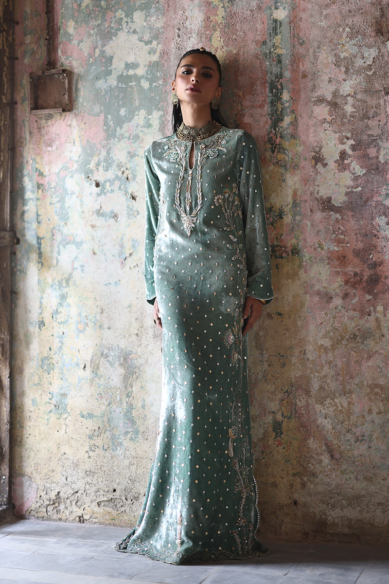Wardha Saleem | Pure Velvet 25 | Vian-7