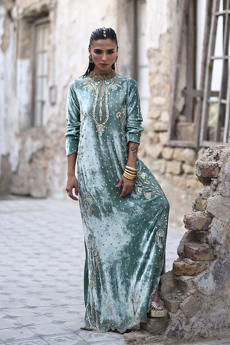 Wardha Saleem | Pure Velvet 25 | Vian-6