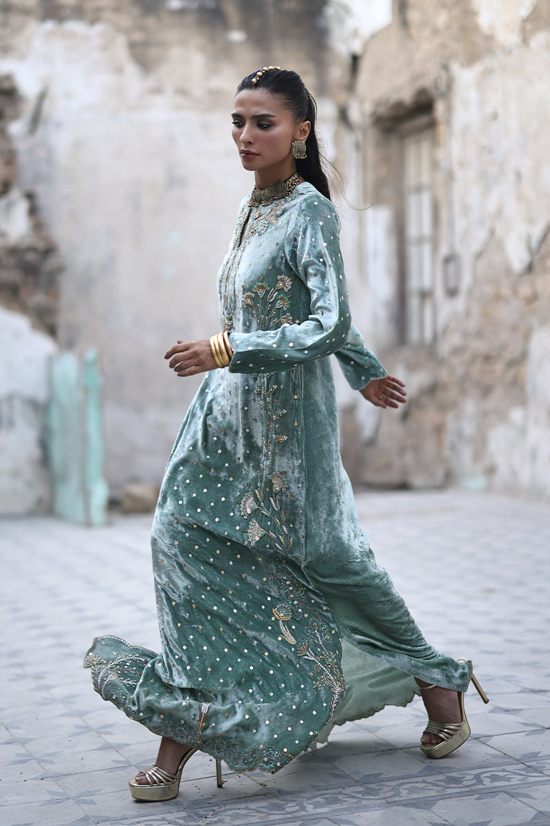 Wardha Saleem | Pure Velvet 25 | Vian-4