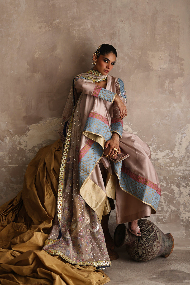 Wardha Saleem | Layla Formals 25 | Gulbagh, image 10