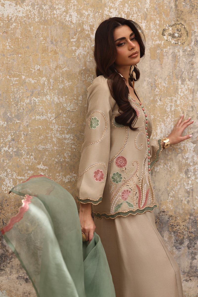 Wardha Saleem | Zimal Luxury Eid Edit 26 | Nazain, image 4