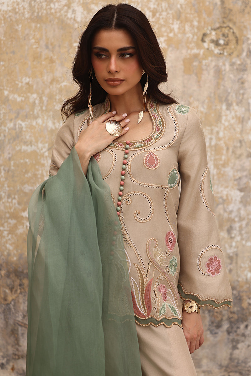 Wardha Saleem | Zimal Luxury Eid Edit 26 | Nazain, image 8