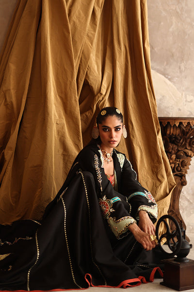Wardha Saleem | Layla Formals 25 | Mehreb