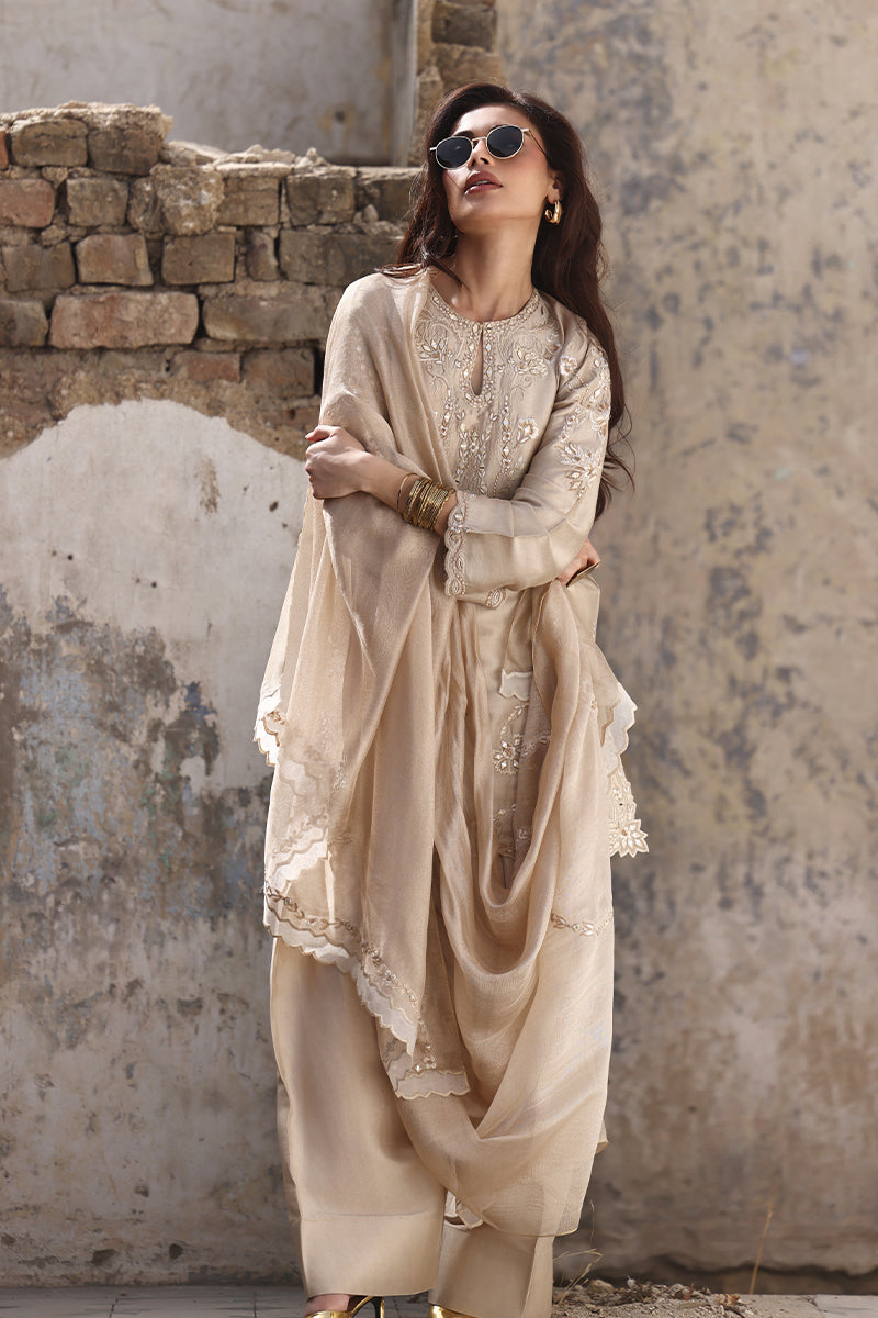 Wardha Saleem | Zimal Luxury Eid Edit 26 | Mahi, image 4