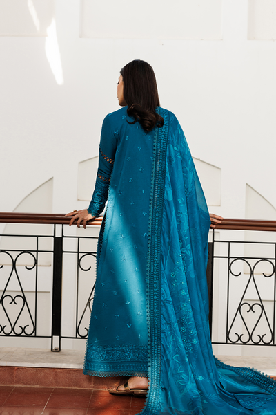 Emaan Adeel | Mirabelle Festive Luxury Lawn | FLORAISON
