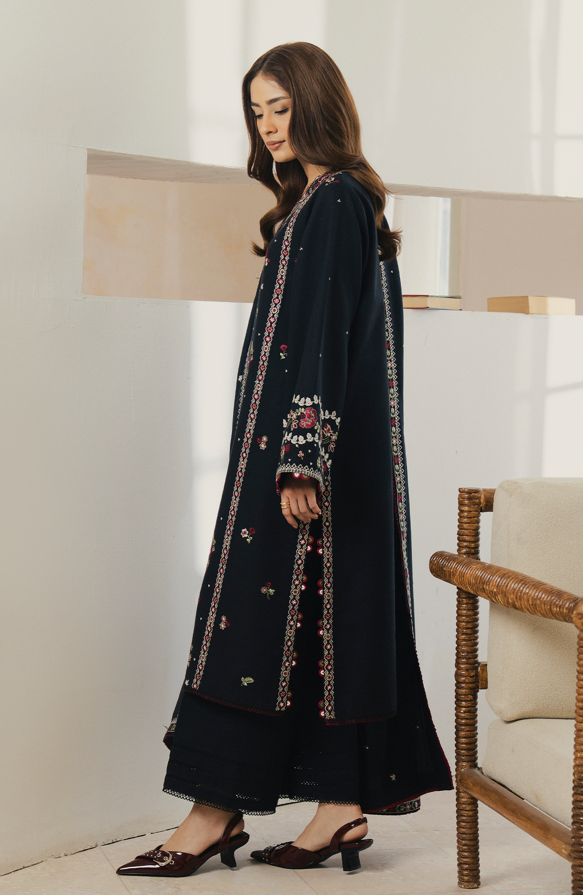 Seran | Winter Embroidered 25 | Noirelle-3