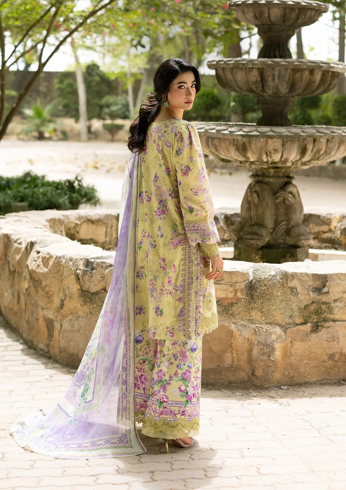Elaf Premium | Signature Embroidered Lawn with Chiffon Collection 26 | ESG-8A OLIVIA, image 2