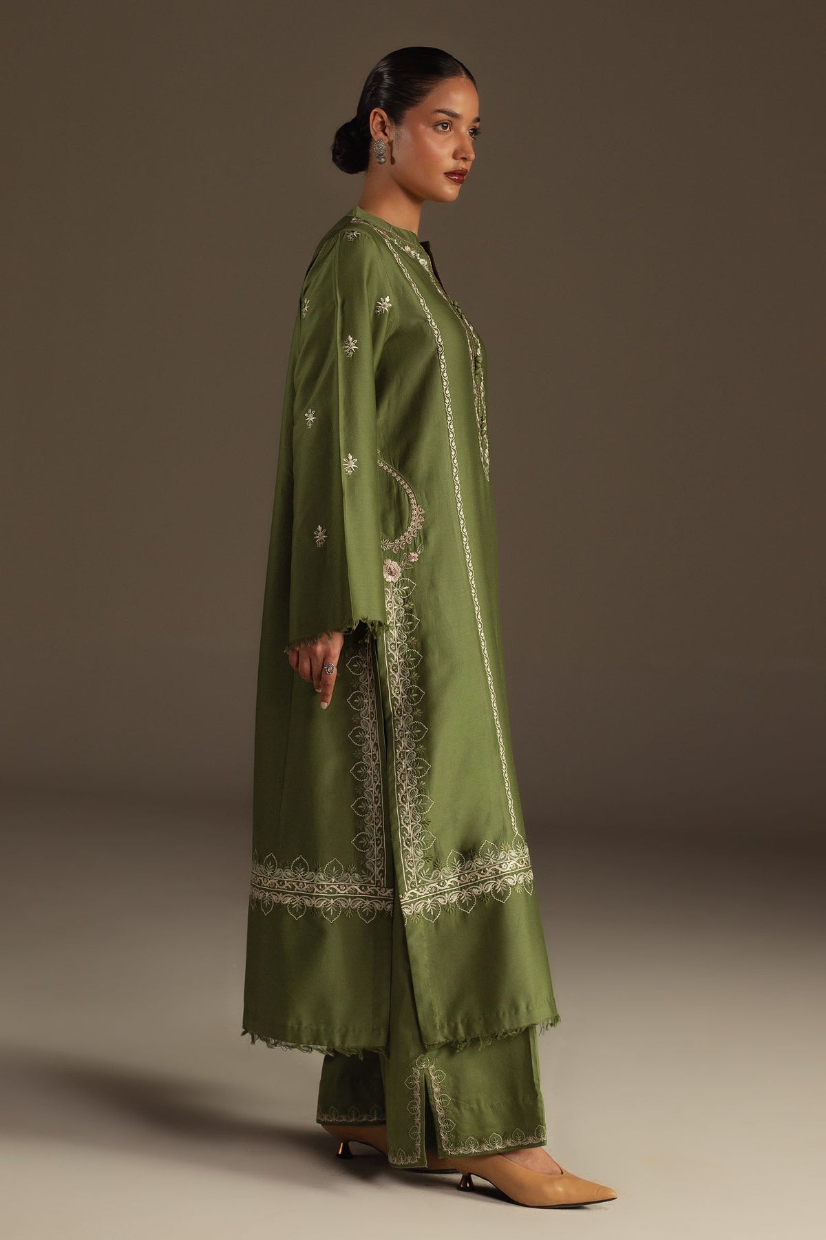 Zara Shahjahan | Pret A W 25 | Zimal-4