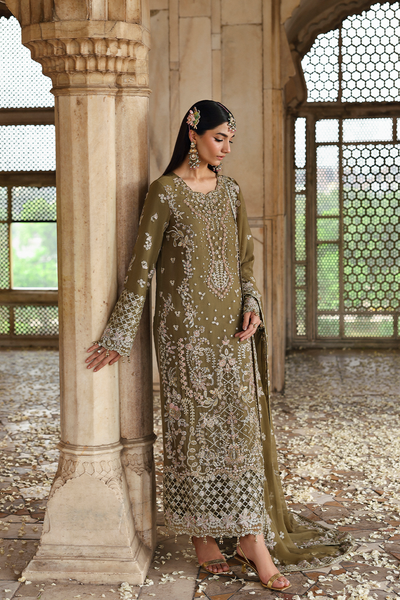 Emaan Adeel | Romansiyyah Luxury Formals | OLIVEA