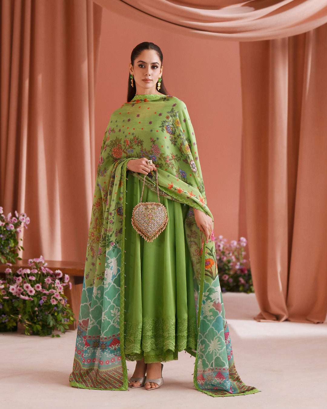 Faiza Saqlain | Roim Pret | Gomana, image 4