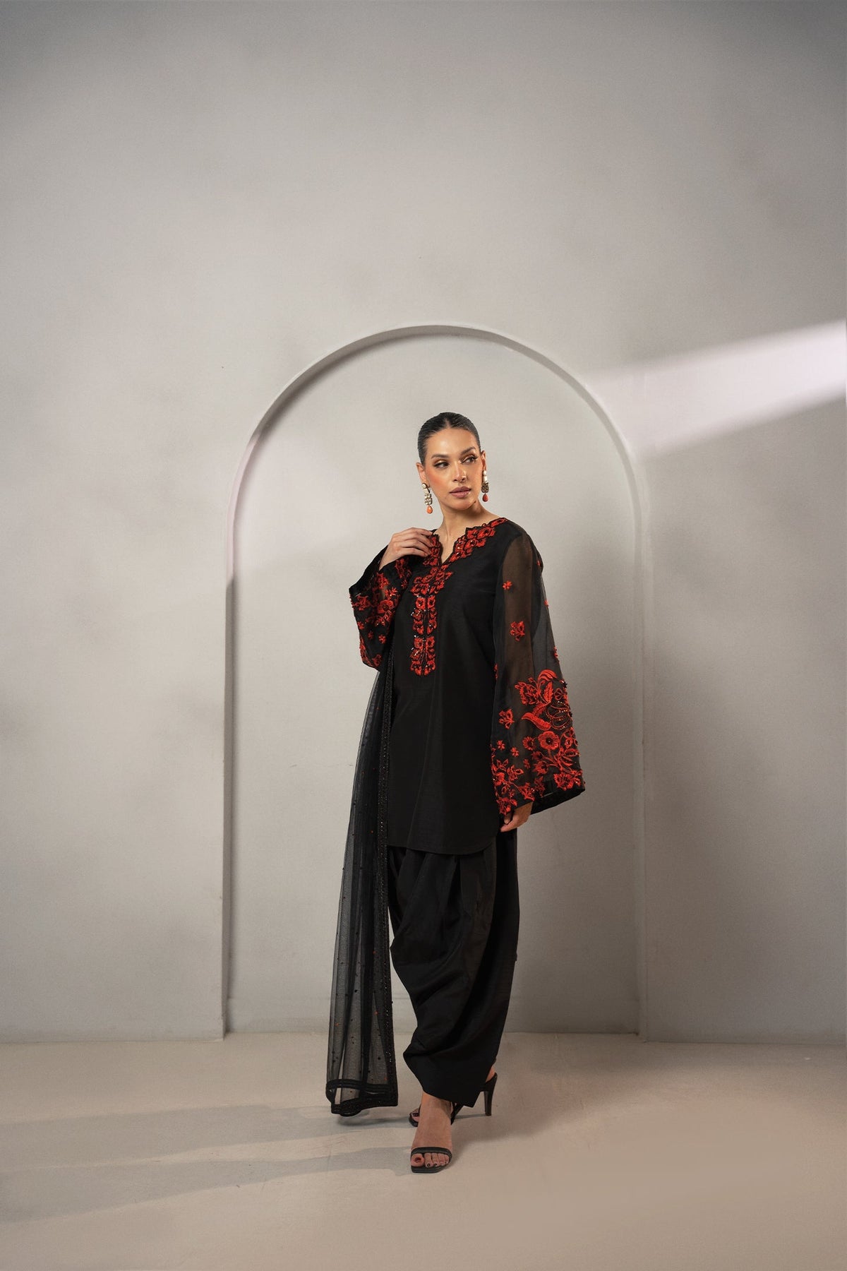 Fozia Khalid | Dilkash Festive Wear 25 | Ayra, image 4