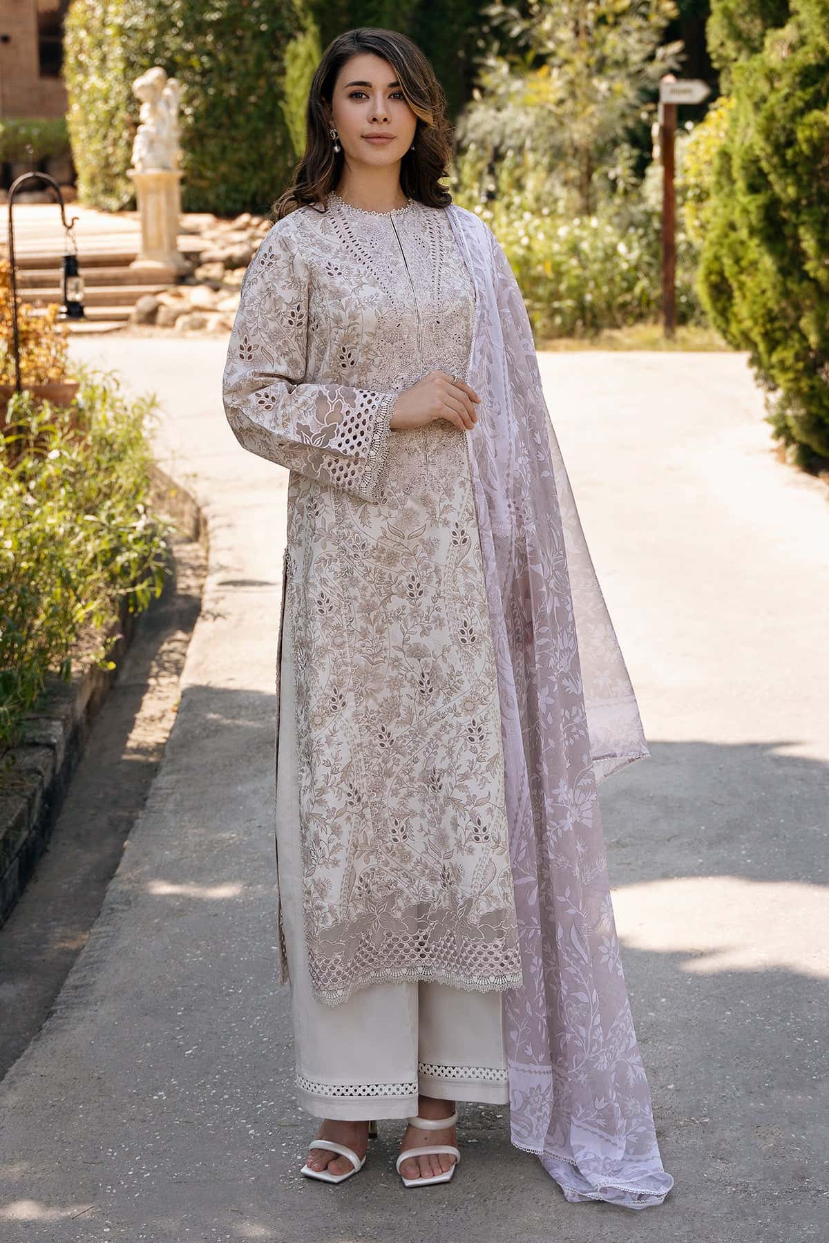 Afrozeh | Damask The Holiday Edit 25 | Lunetta A -  Afrozeh Ladies Clothes - Original Designer Dress - House of Maryam