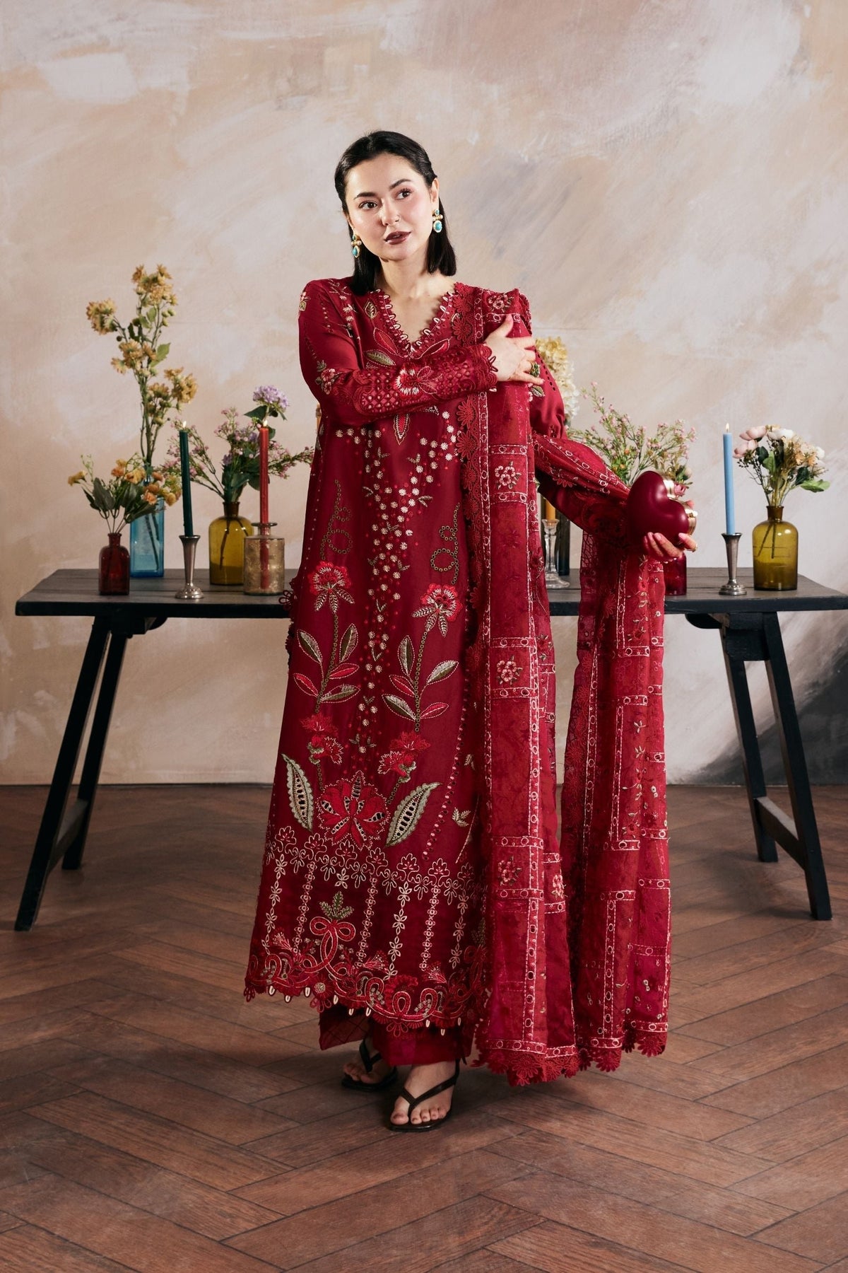 Maryam Hussain | Luxury Lawn 26 Vol 2 | Daneen, image 2
