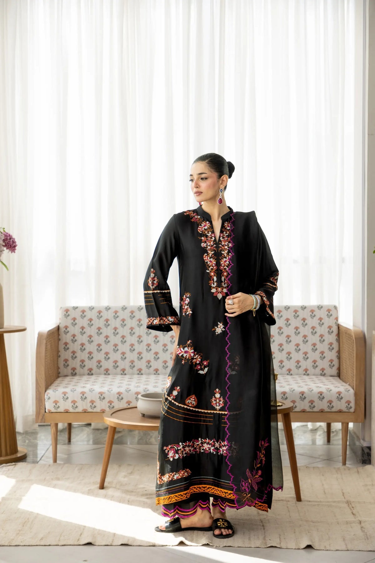 Wahaj M Khan | Sanam Luxe | Noir Sanam Kaftan, image 3
