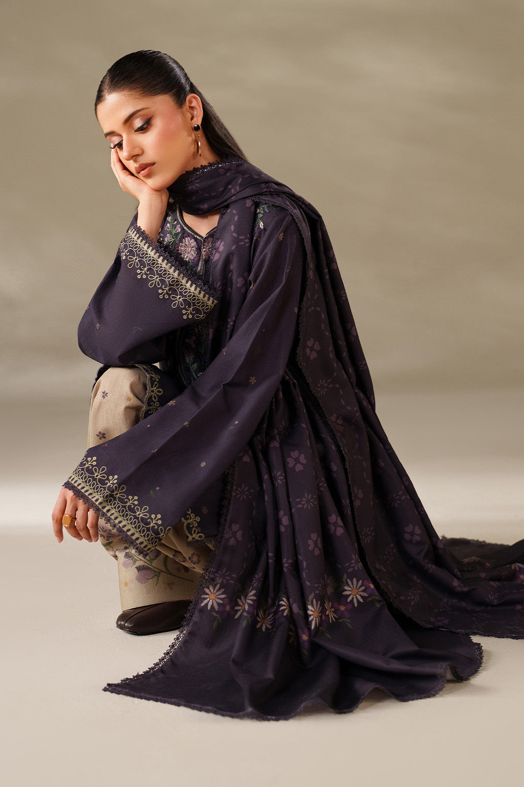 Iznik | Winter Chapter 25 | UE-568 Printed Khaddar, image 6