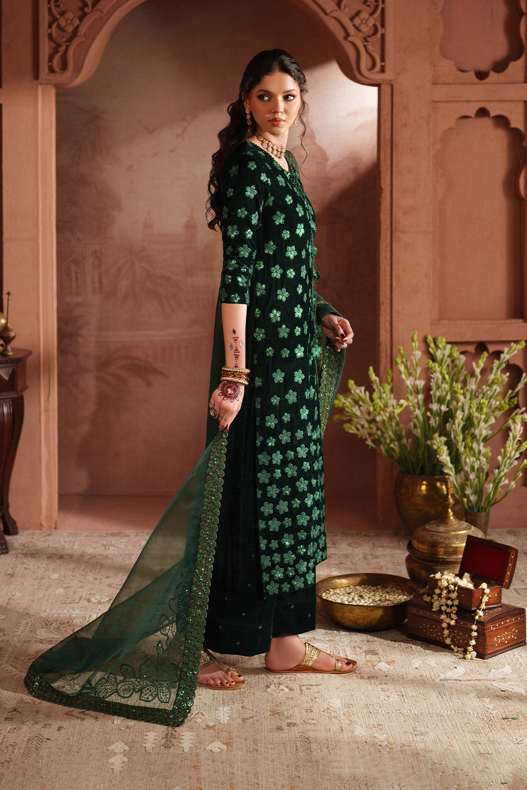 Iznik | Velvet 25 | IV-60 Embroidered Velvet, image 3