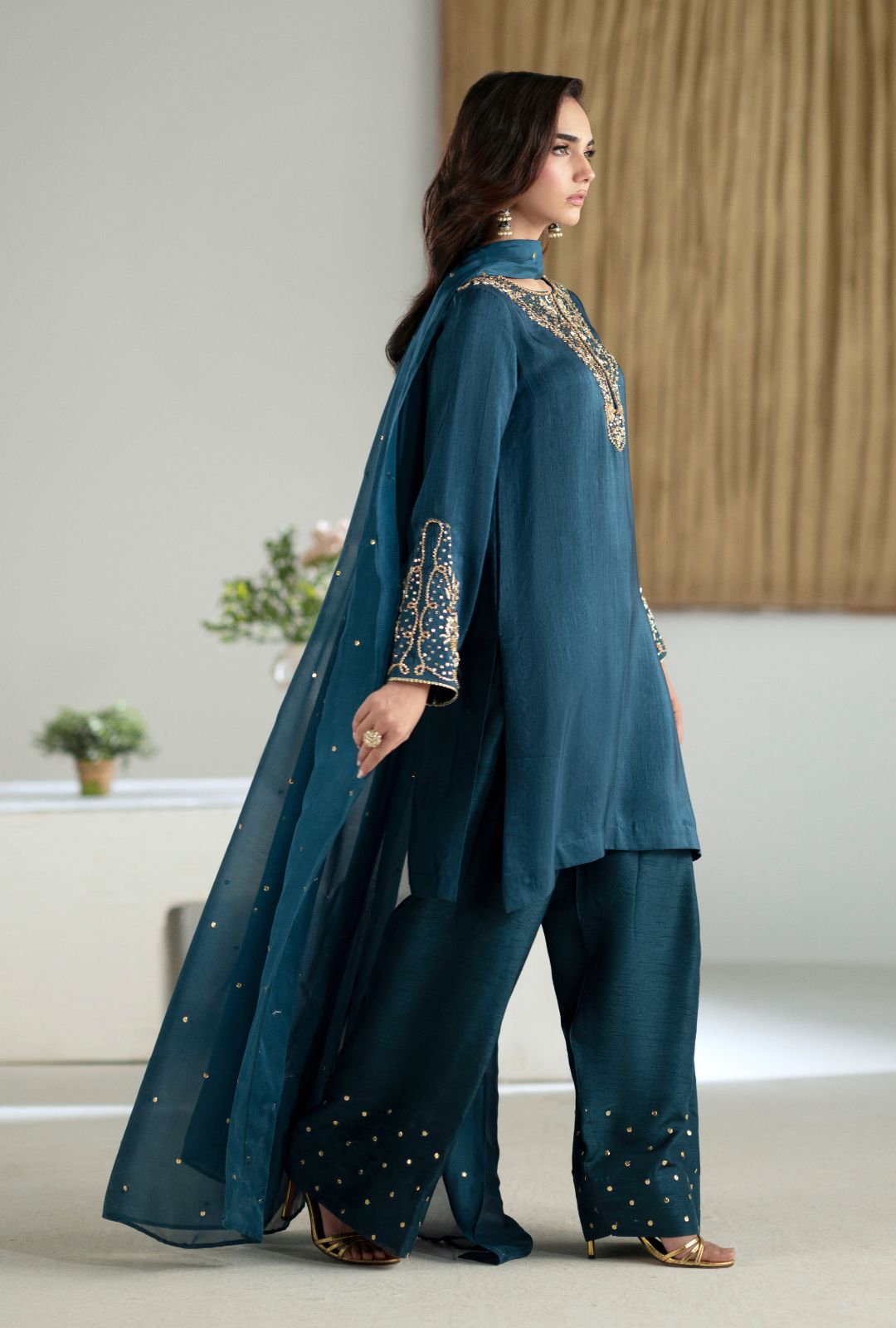 Inayat | Luminae Luxe Pret 25 | Livia-3