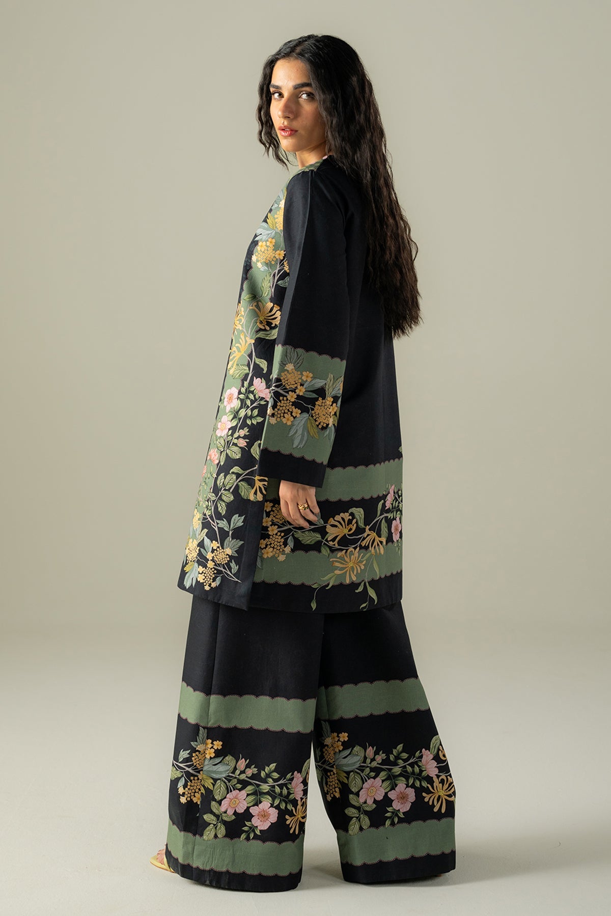 Afrozeh Shadowed black lawn co-ord set, photo 2