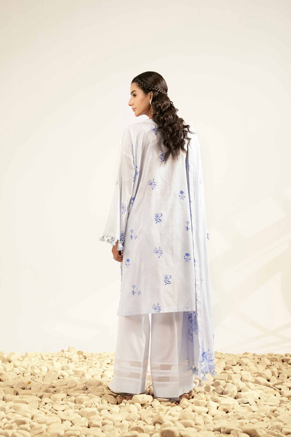Nishat | Winter 25 |42502122, image 2