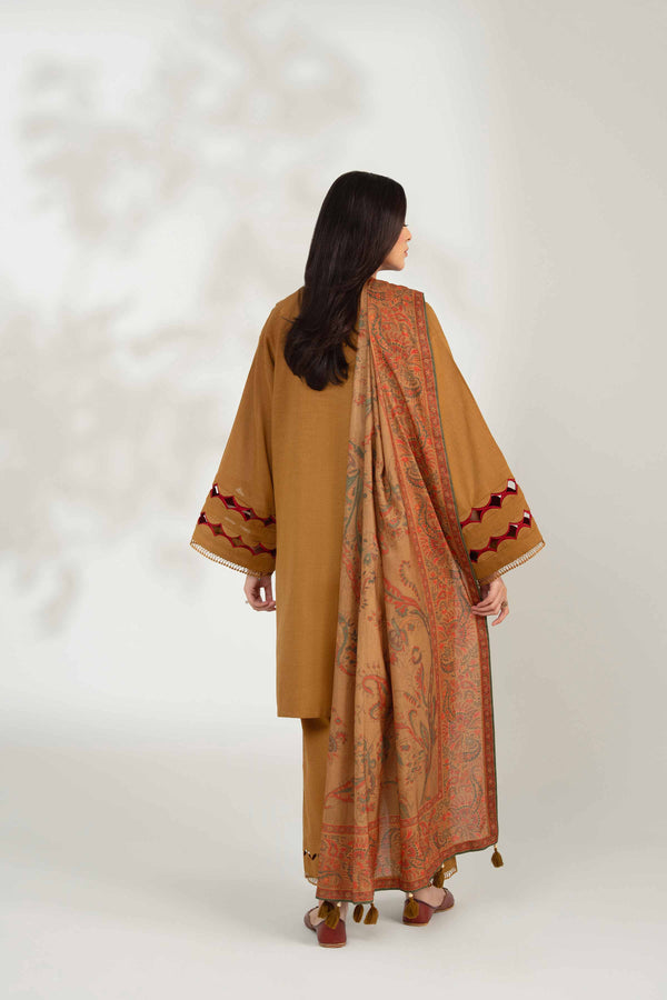 Nishat | Winter 25 | 1493962113-2