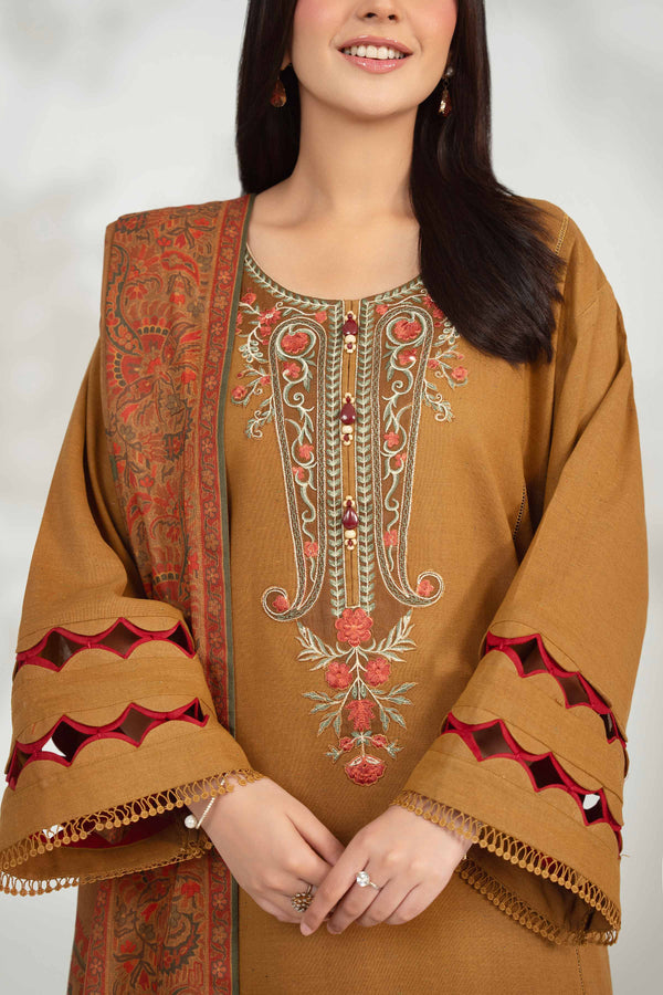 Nishat | Winter 25 | 1493962113-3