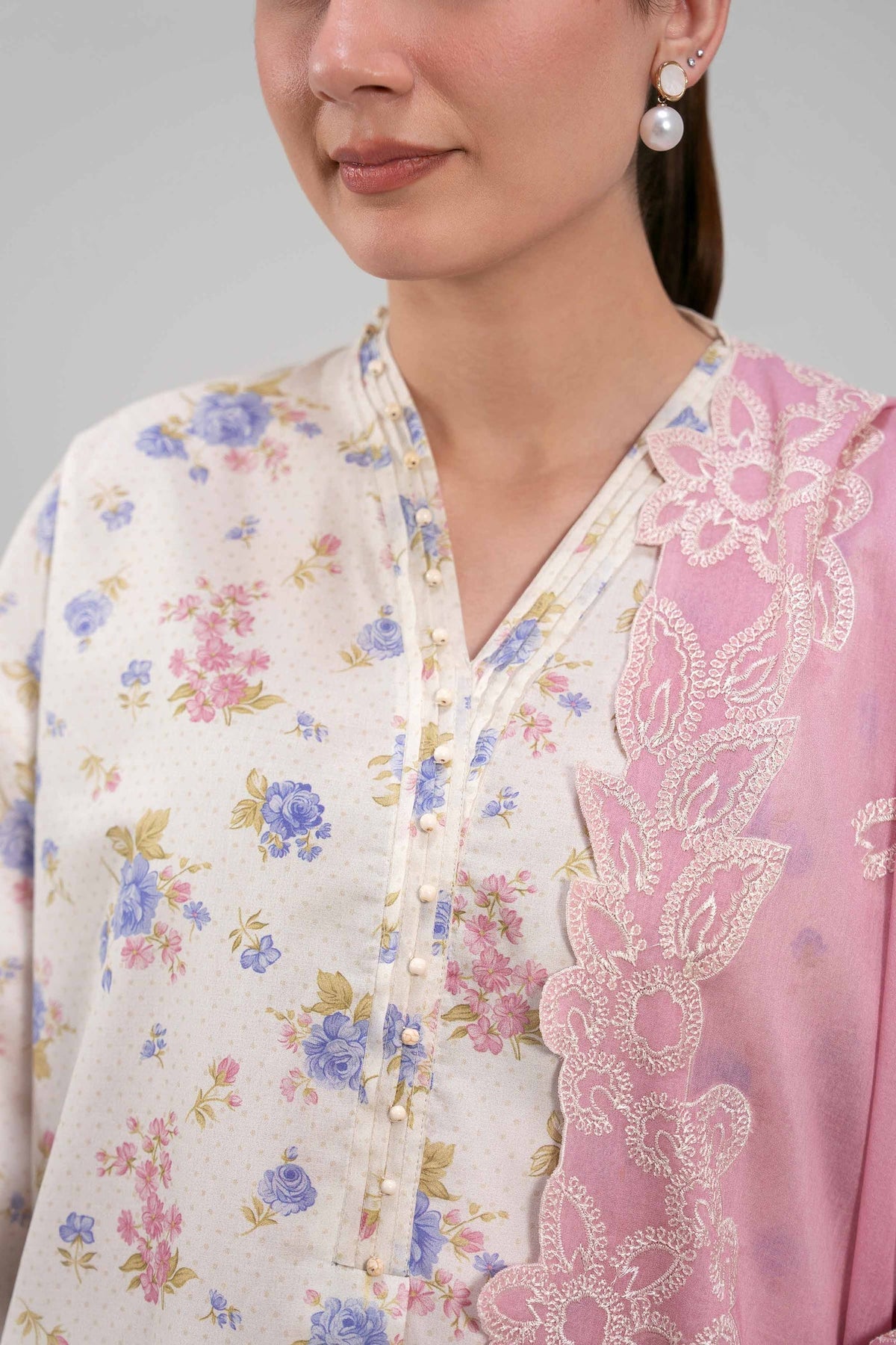 Nishat | Eid Lawn | 42601261, image 3