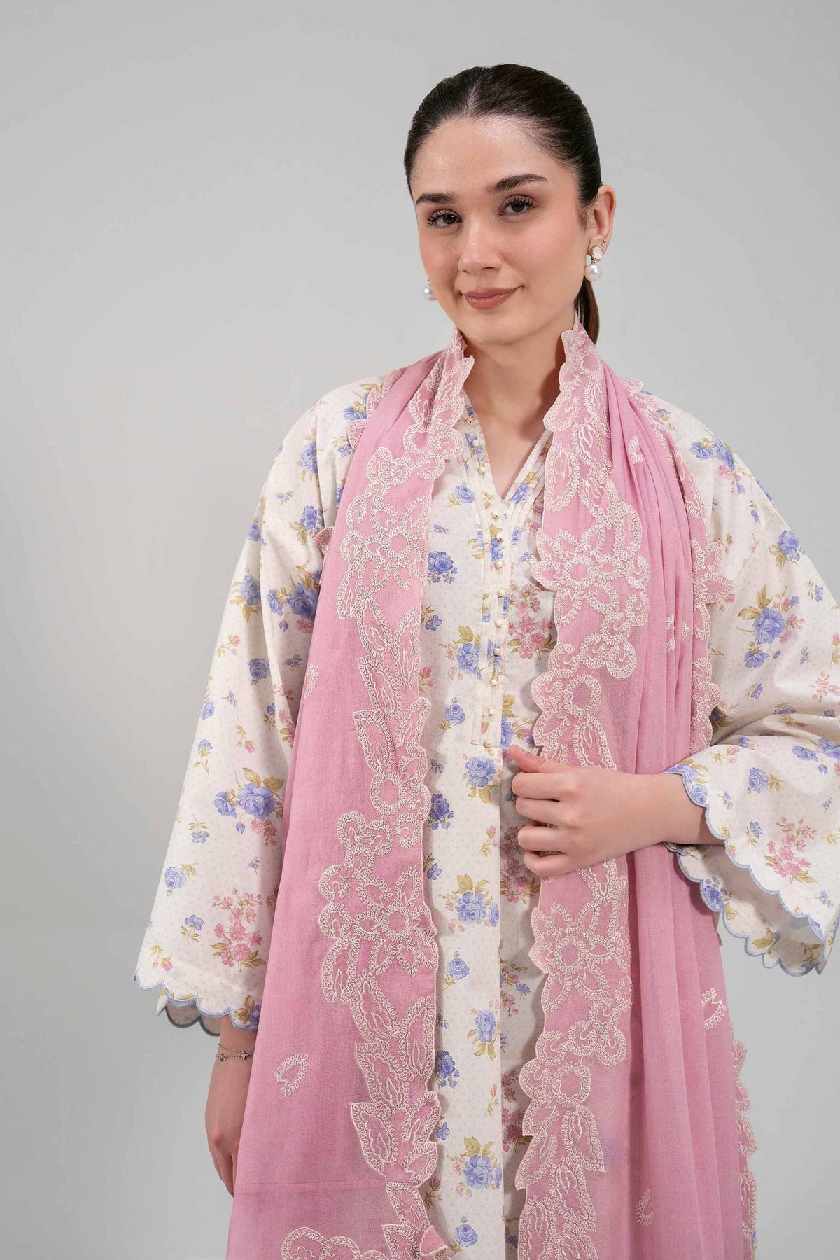 Nishat | Eid Lawn | 42601261, image 5