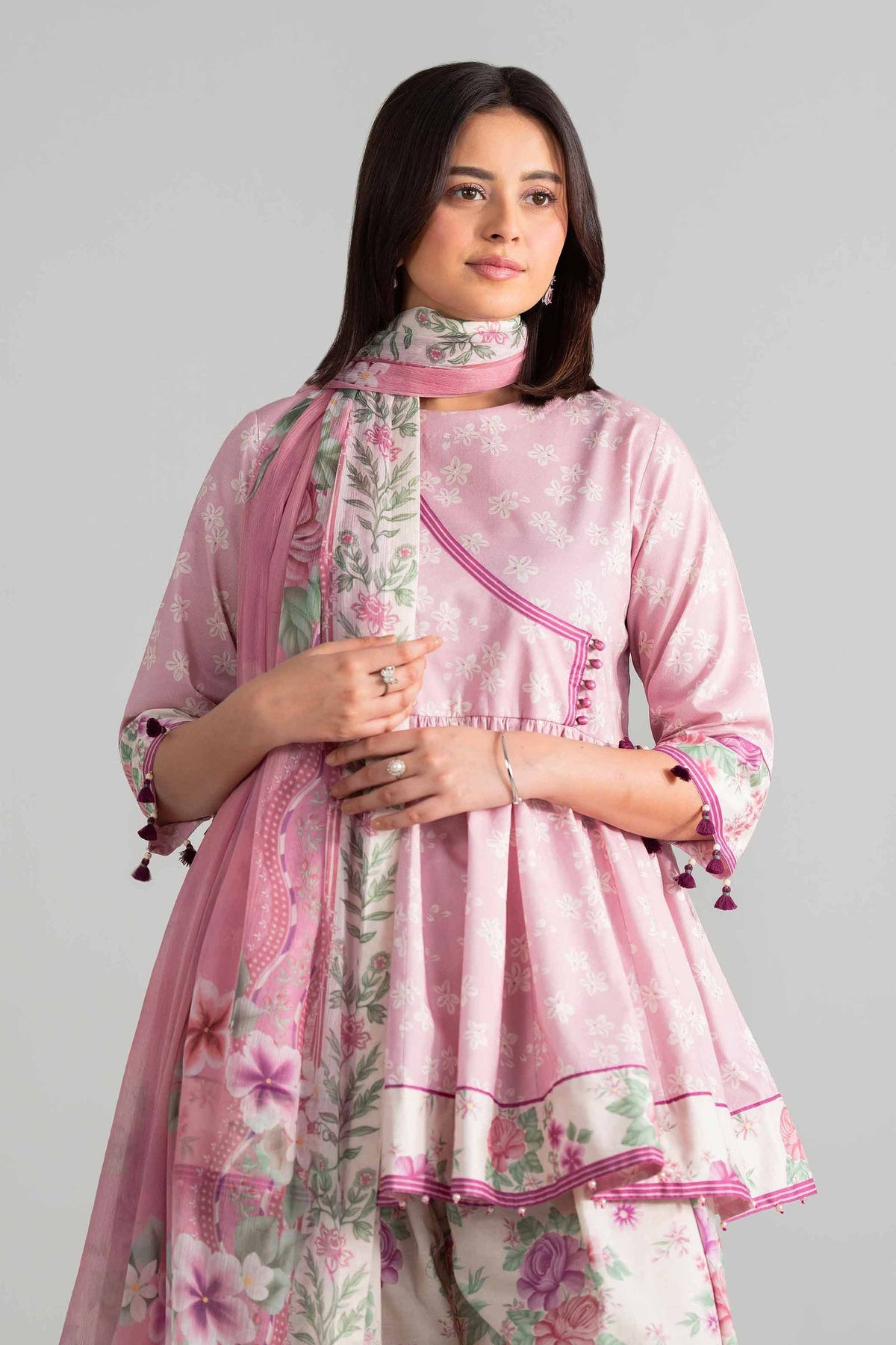 Nishat | Eid Lawn | 42601896, image 3