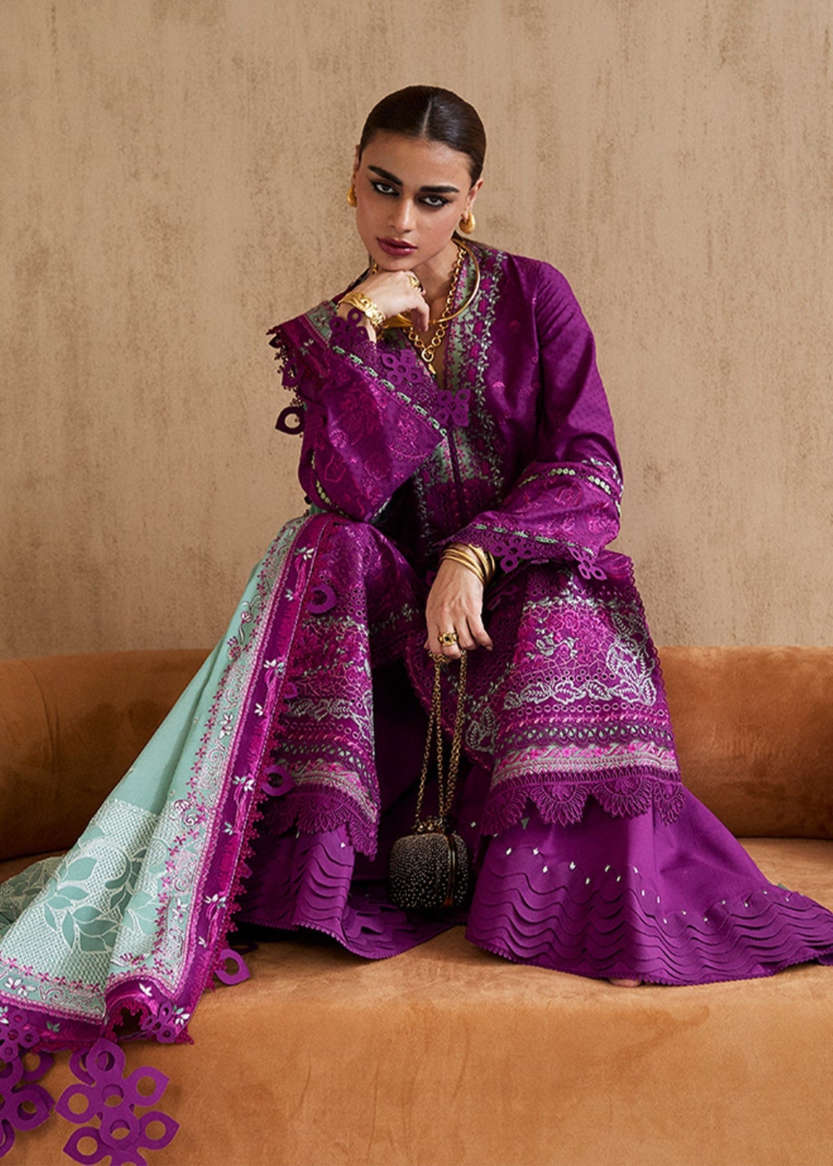 Suffuse Oira plum embroidered jacquard suit, photo 5