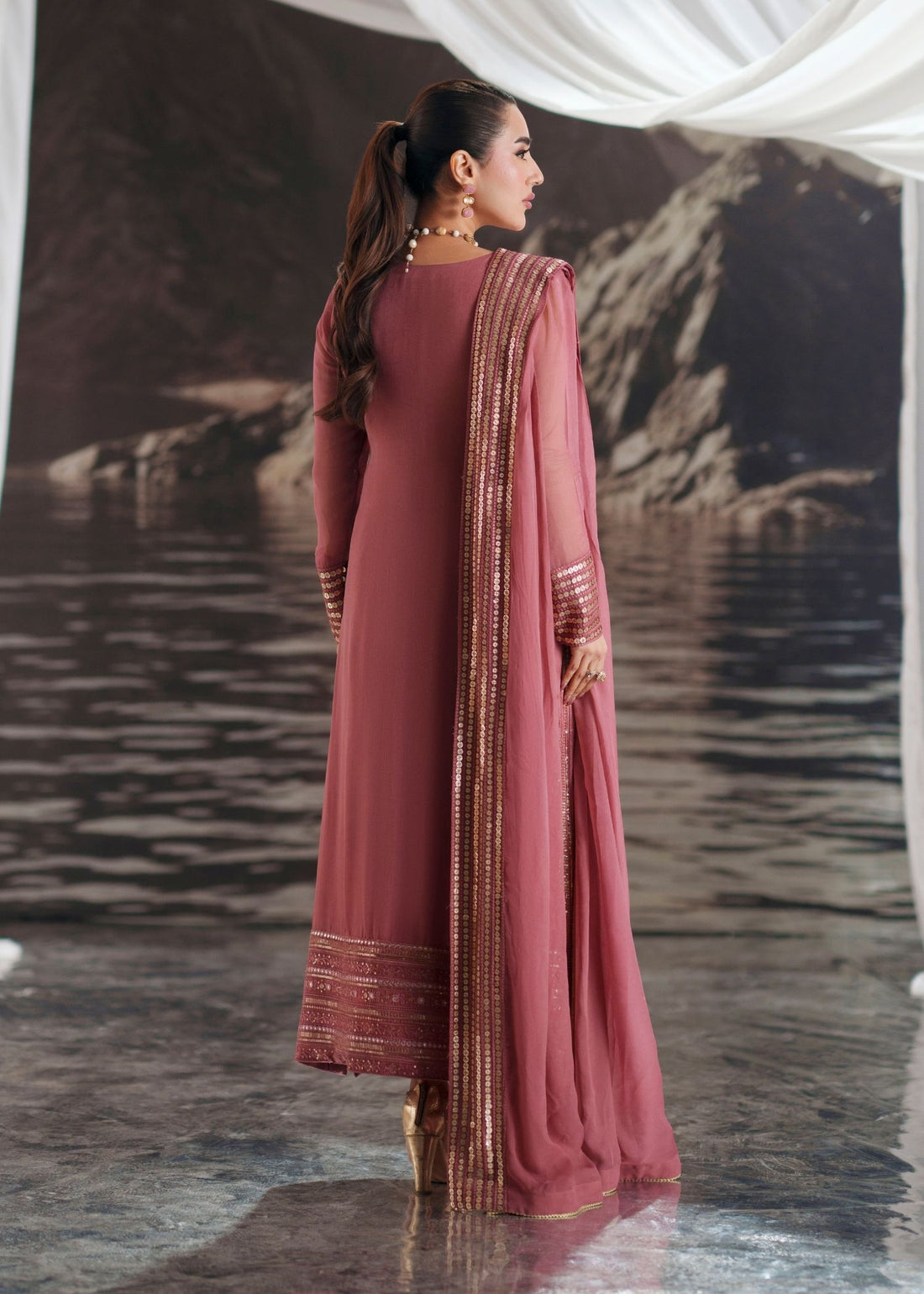 Mehak Yaqoob | Enchante Luxe Edit | Cyra-2