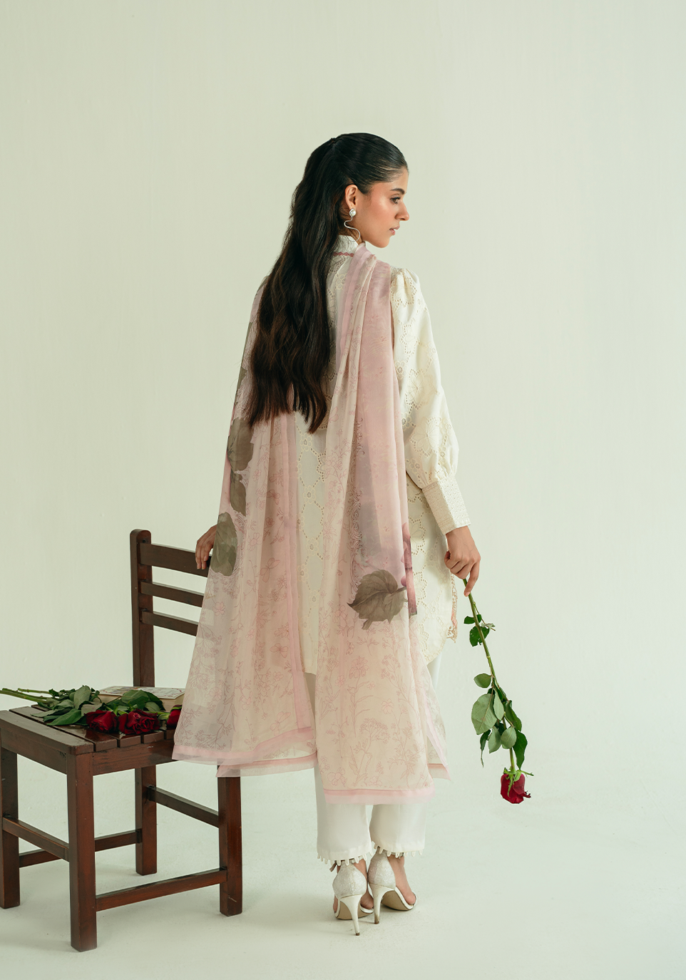 Zarqash | Whispers of Summer | IVORY POISE