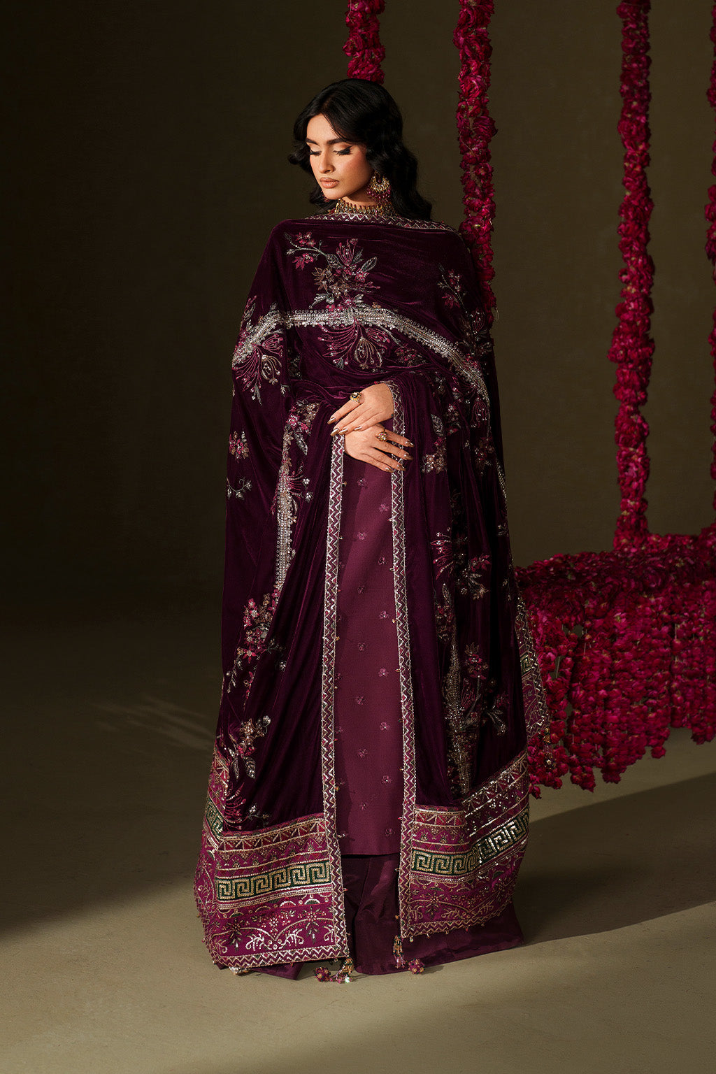 Iznik | Velvet 25 | IV-68 Embroidered Velvet, image 6