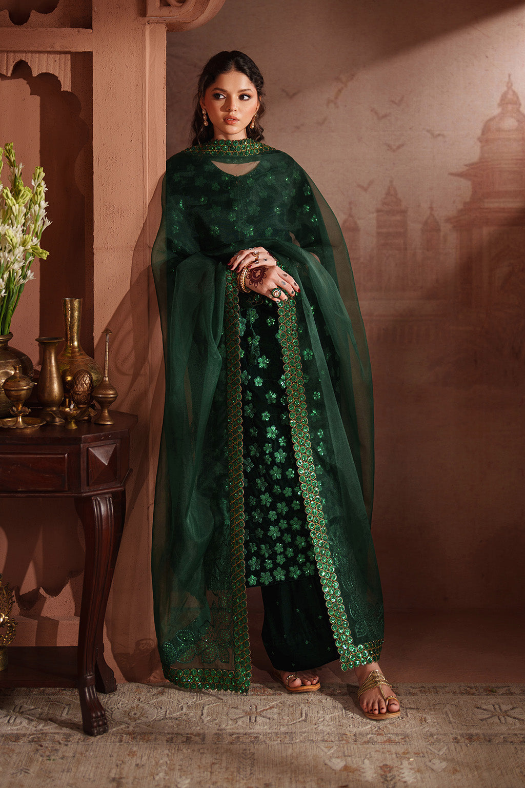 Iznik | Velvet 25 | IV-60 Embroidered Velvet