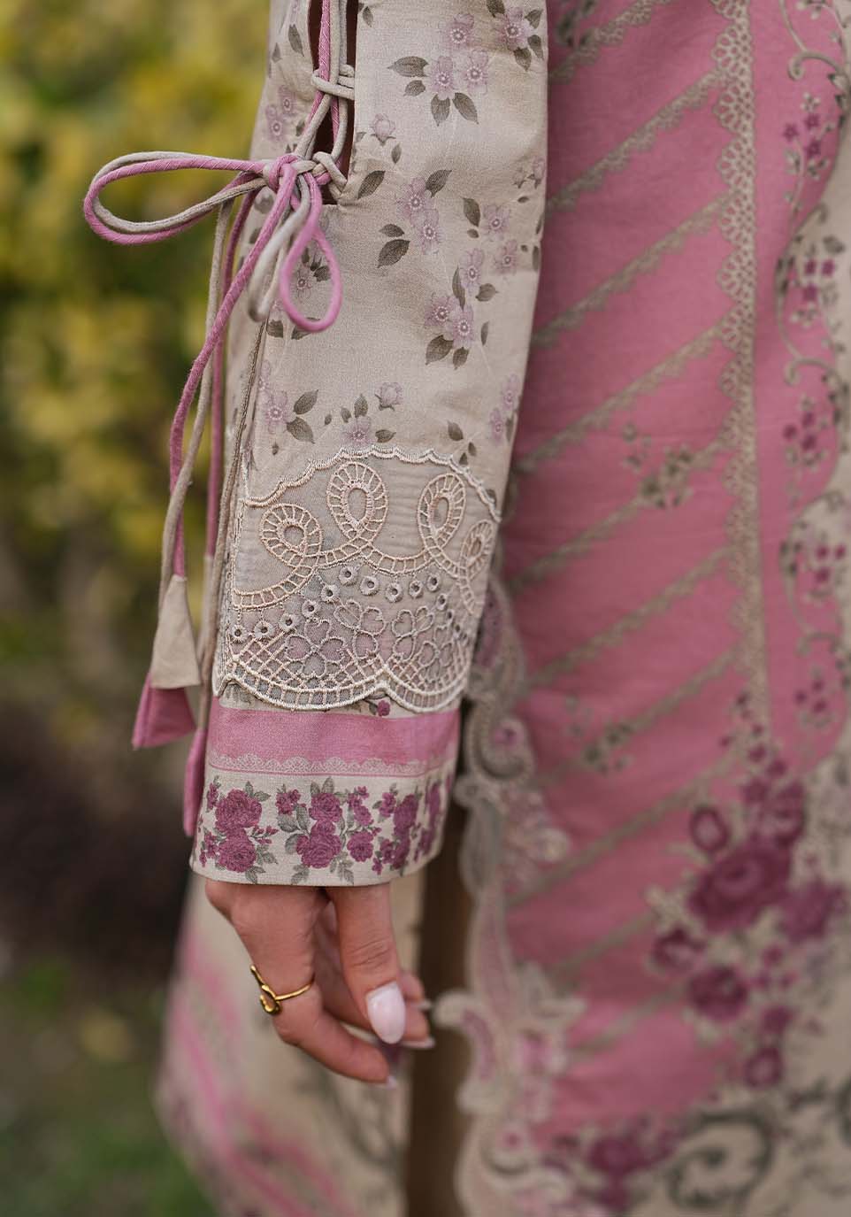 Zarqash | Luxe Lawn 26 | ZQL004-4