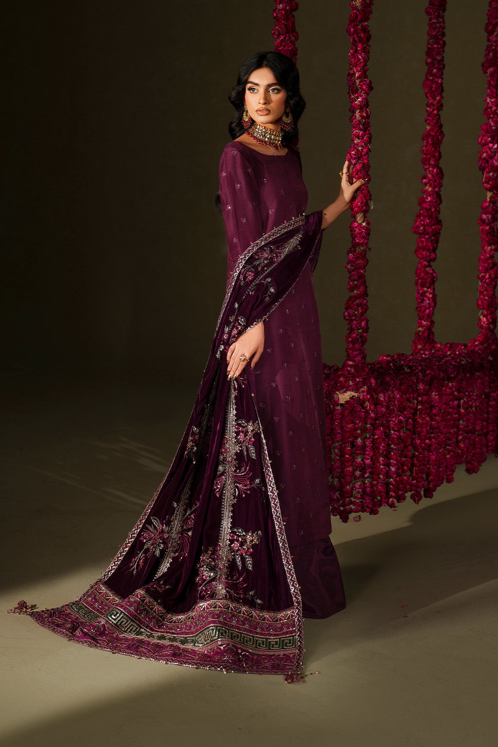 Iznik | Velvet 25 | IV-68 Embroidered Velvet, image 3