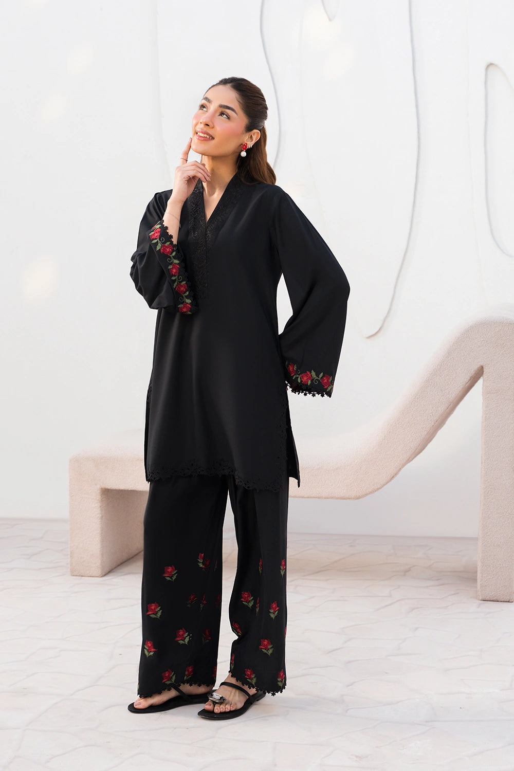 Azure | Chic Essentials | Dark Petal, image 2