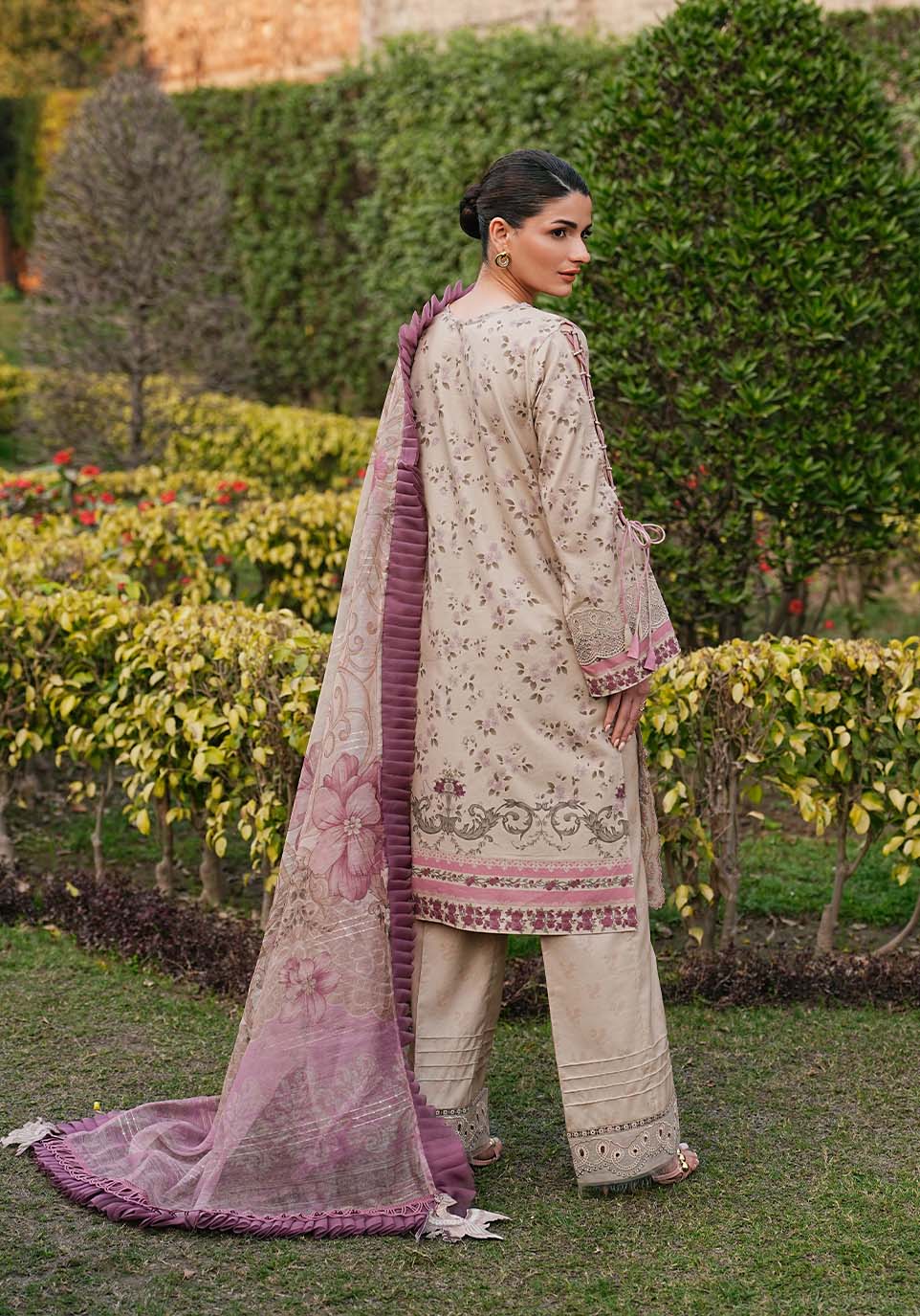Zarqash | Luxe Lawn 26 | ZQL004