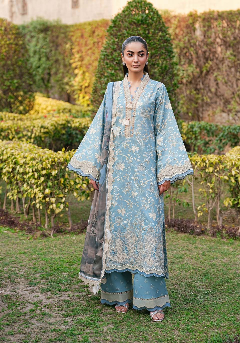 Zarqash | Luxe Lawn 26 | ZQL008, image 4
