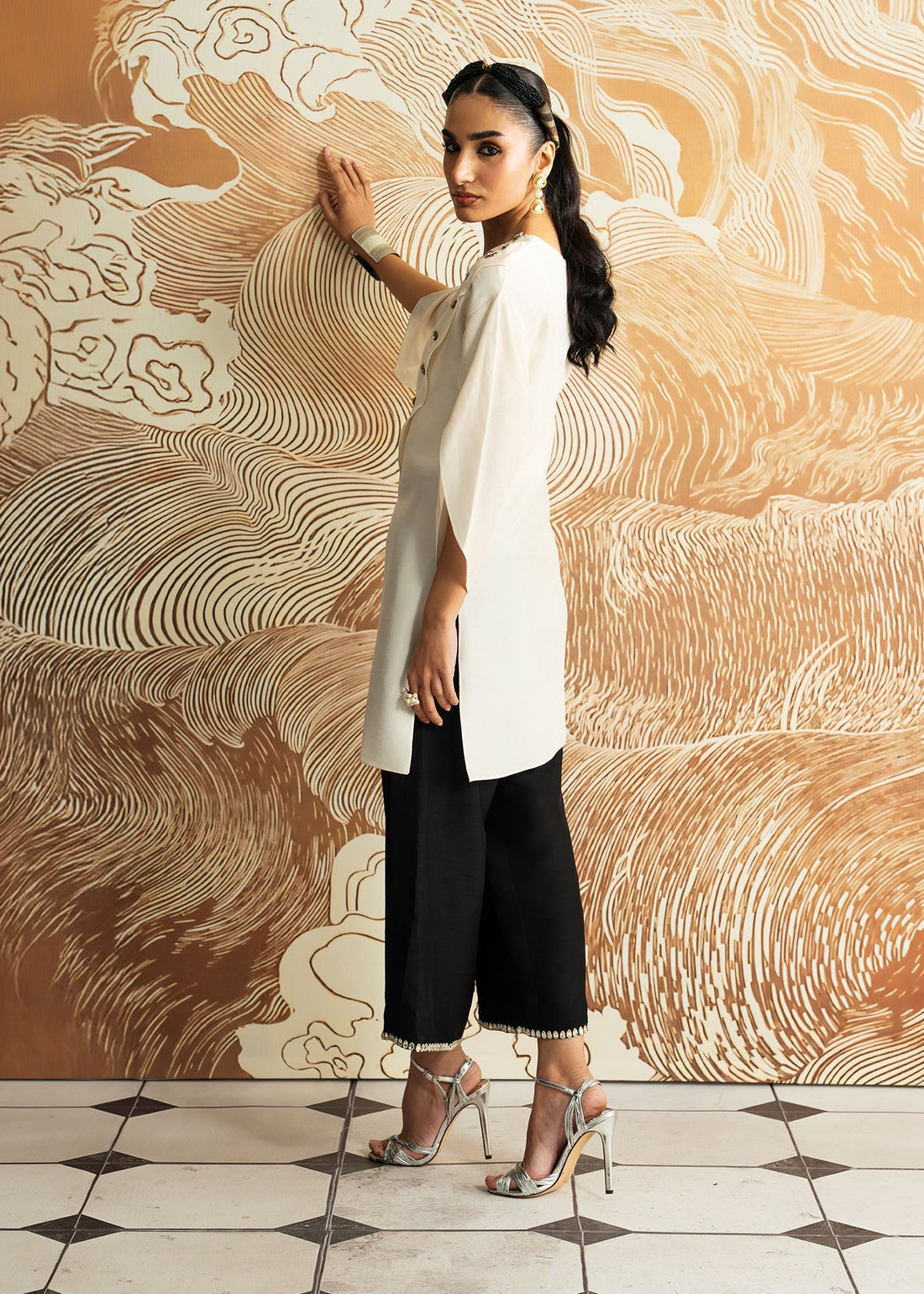 Mahgul | Whispers of Silk | Pearl Prism