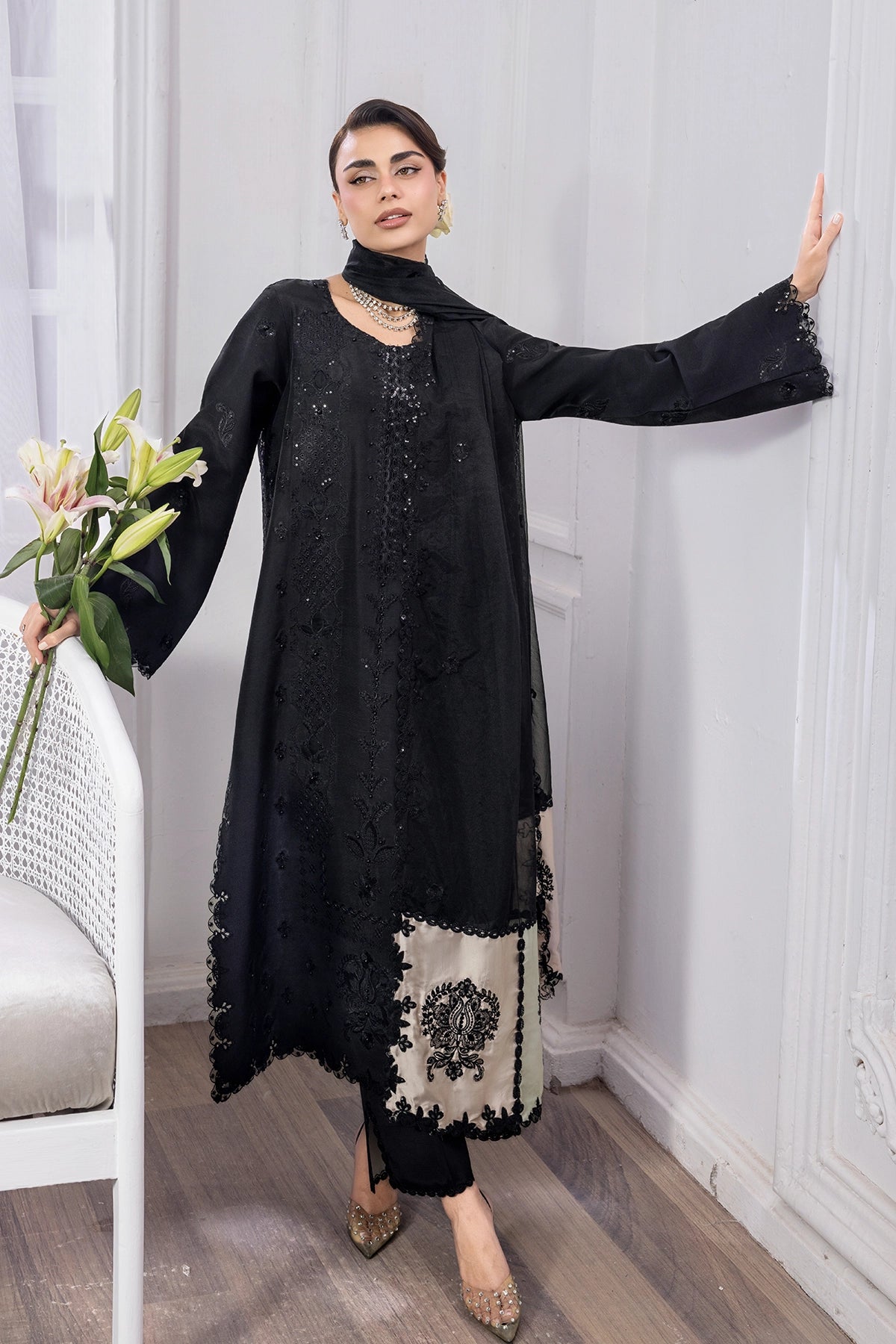 Rangrasiya | Lumeire Silk | Eclipse, image 3