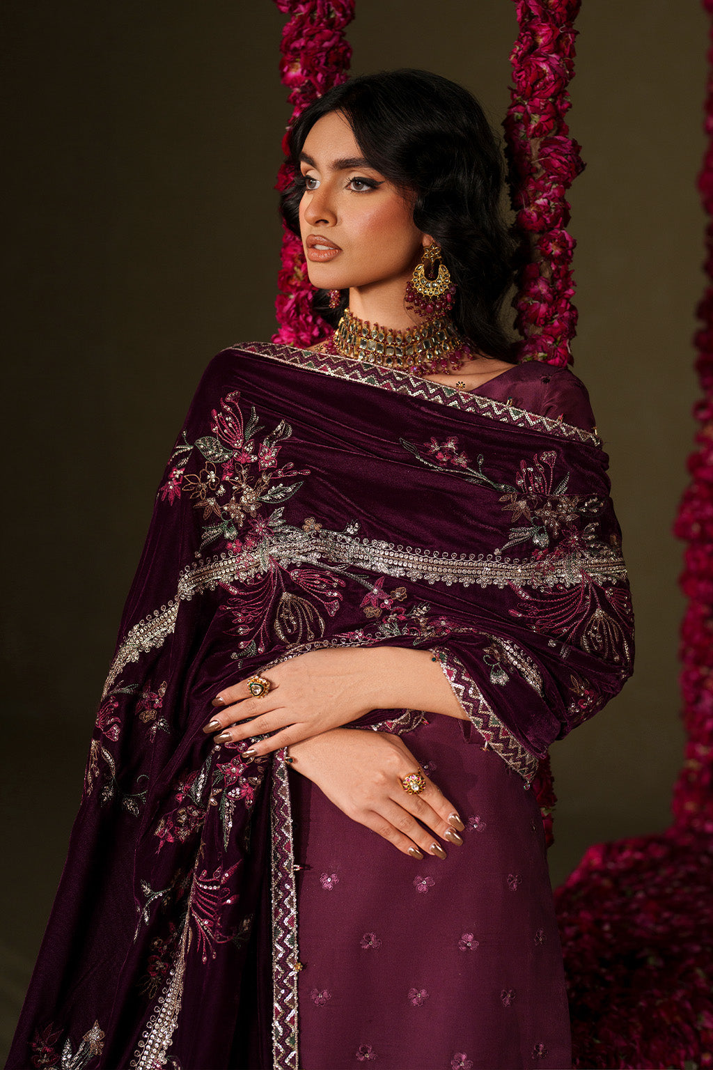 Iznik | Velvet 25 | IV-68 Embroidered Velvet, image 7