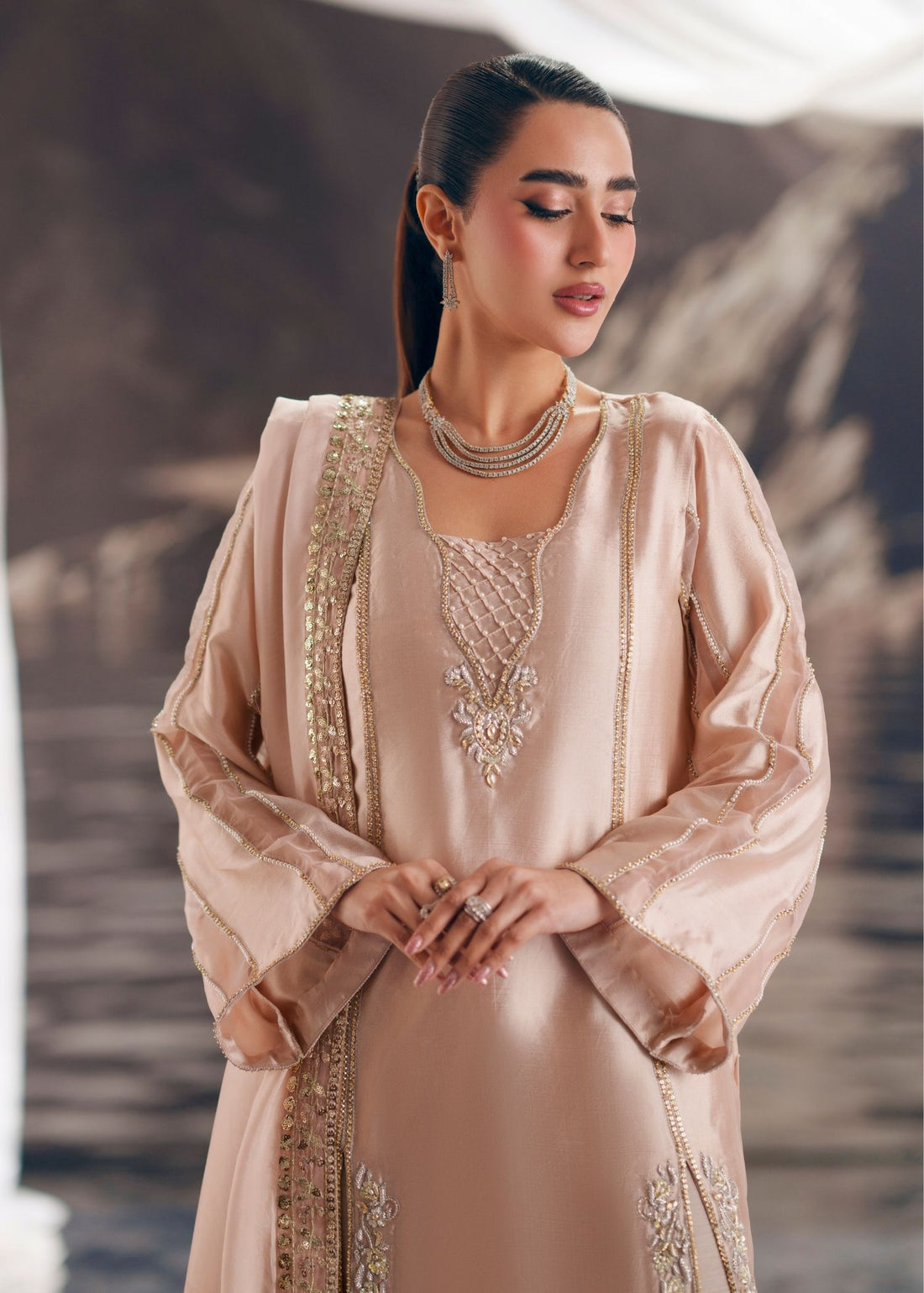 Mehak Yaqoob | Enchante Luxe Edit | Fiona-3